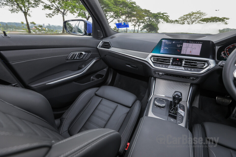 Toyota Fortuner AN160 (2016) Interior