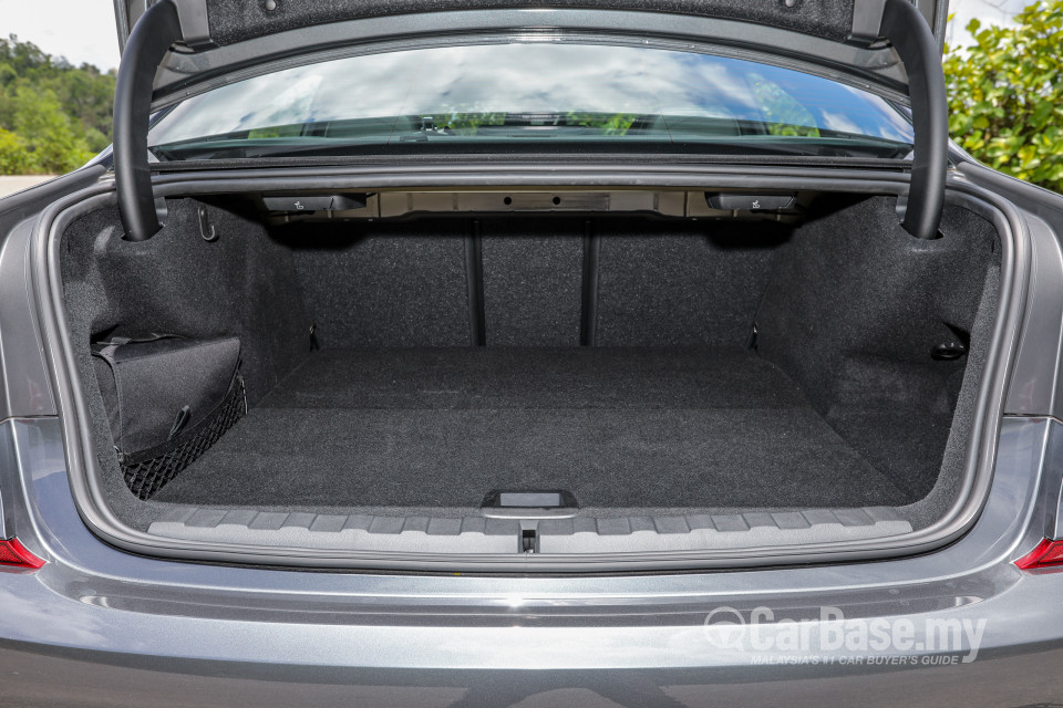 BMW 3 Series G20 (2019) Interior