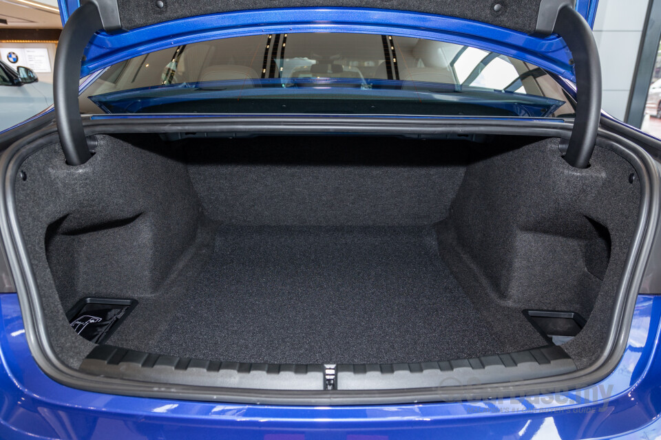 BMW 3 Series G20 LCI (2023) Interior