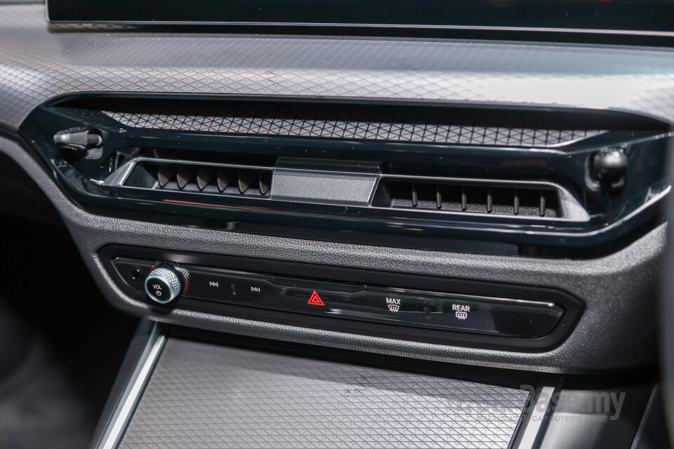 BMW 3 Series G20 LCI 2 (2025) Interior