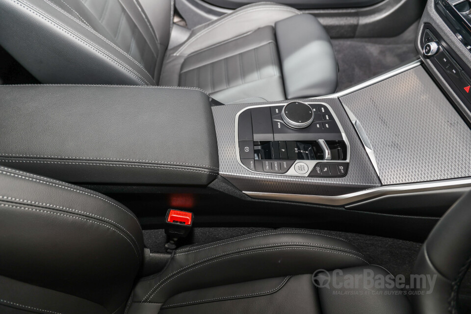 BMW 3 Series G20 LCI 2 (2025) Interior