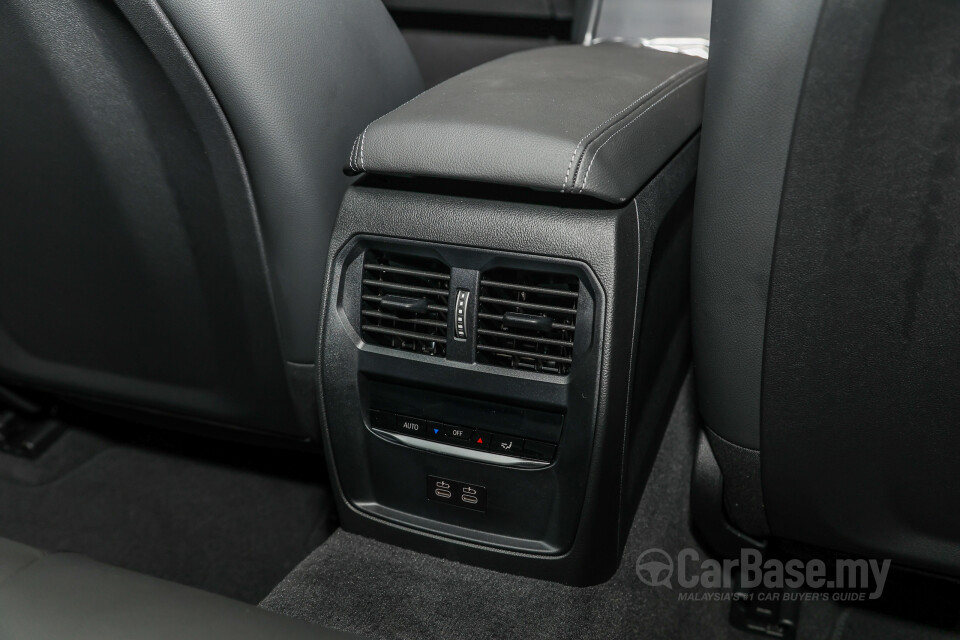 BMW 3 Series G20 LCI 2 (2025) Interior