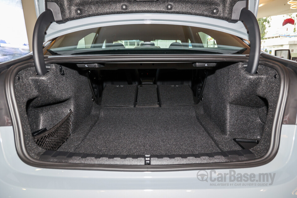 BMW 3 Series G20 LCI 2 (2025) Interior