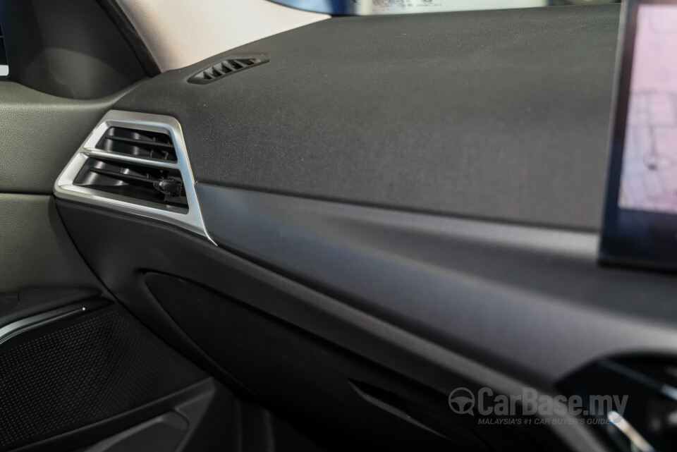 BMW 3 Series G20 LCI 2 (2025) Interior