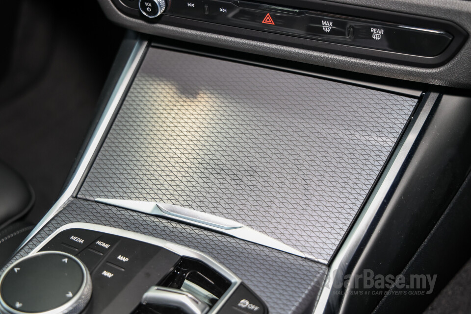 BMW 3 Series G20 LCI 2 (2025) Interior