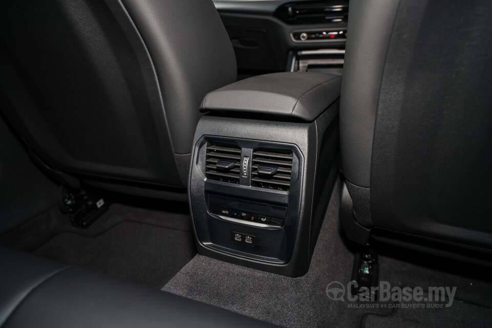 BMW 3 Series G20 LCI 2 (2025) Interior