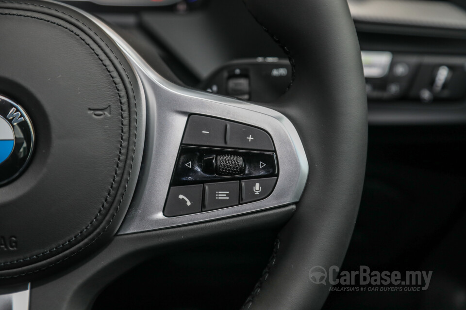 Perodua Aruz D38L (2019) Interior