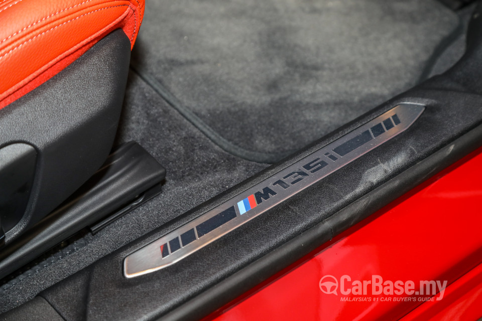 BMW M135i F40 (2020) Interior