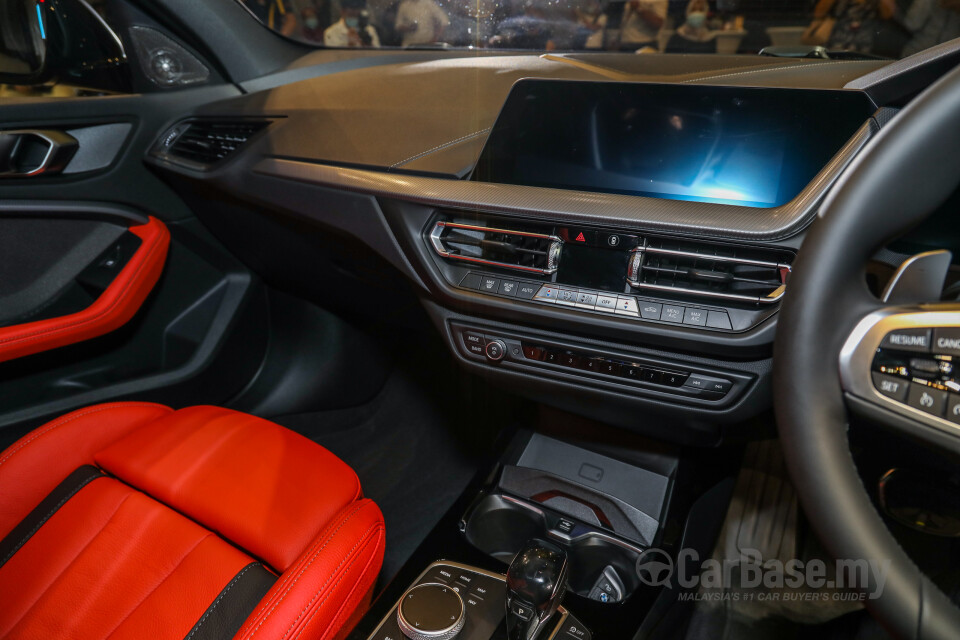 BMW M135i F40 (2020) Interior