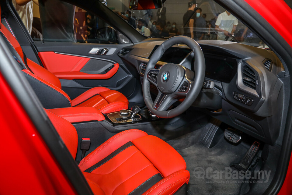 BMW M135i F40 (2020) Interior
