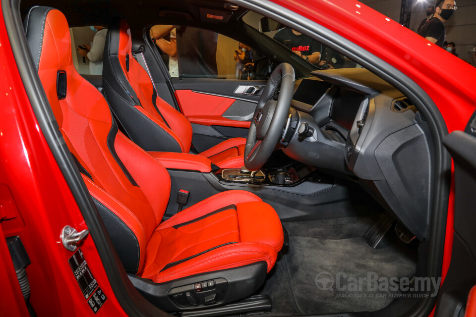BMW M135i F40 (2020) Interior