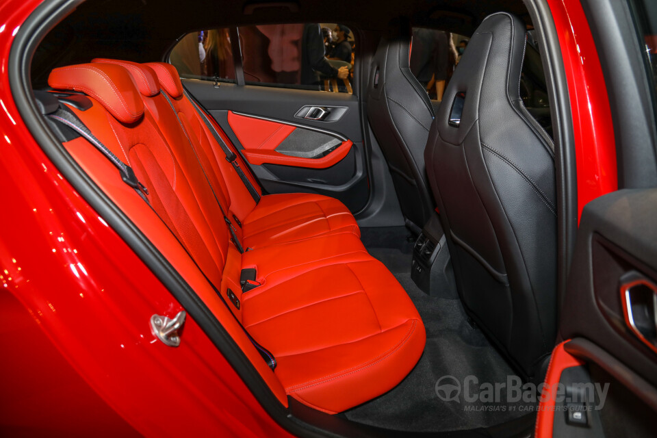 BMW M135i F40 (2020) Interior