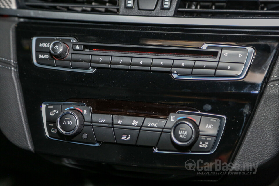 Nissan Navara D23 (2015) Interior