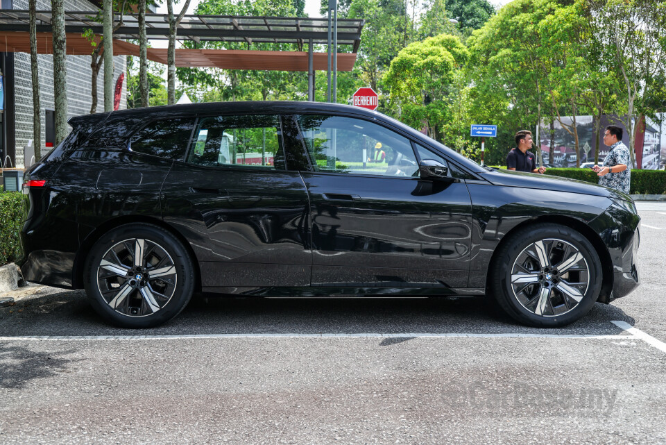 BMW iX I20 LCI (2025) Exterior