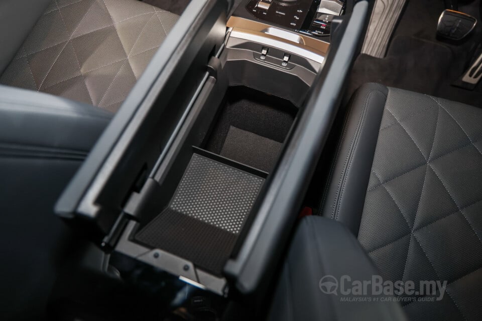 BMW iX I20 LCI (2025) Interior