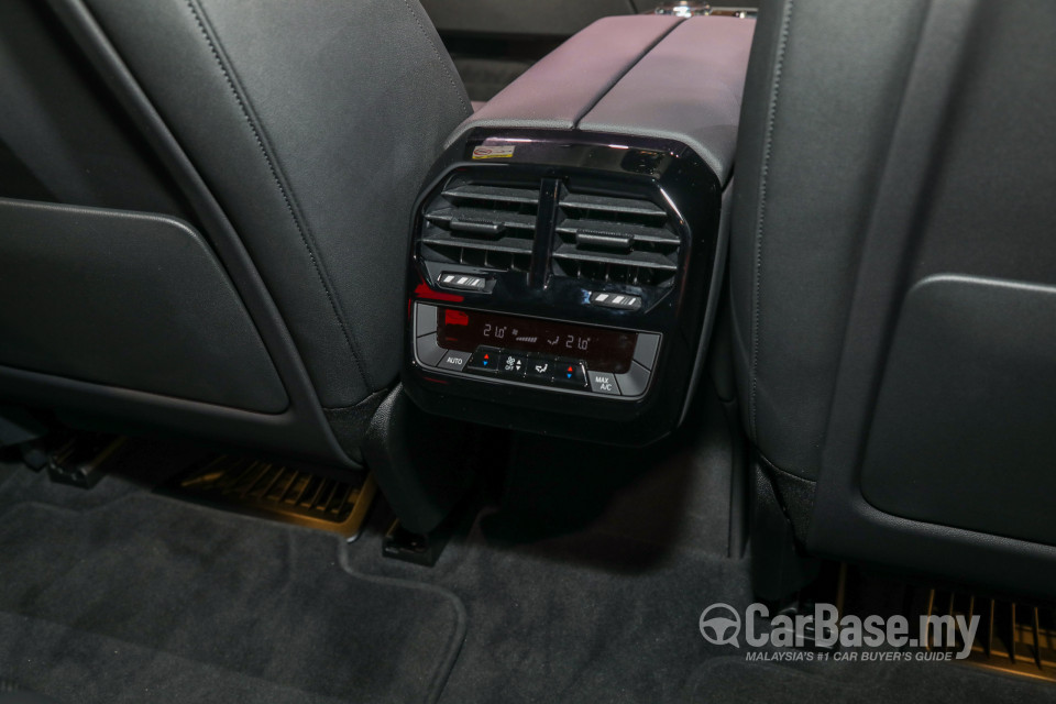 BMW iX I20 (2021) Interior