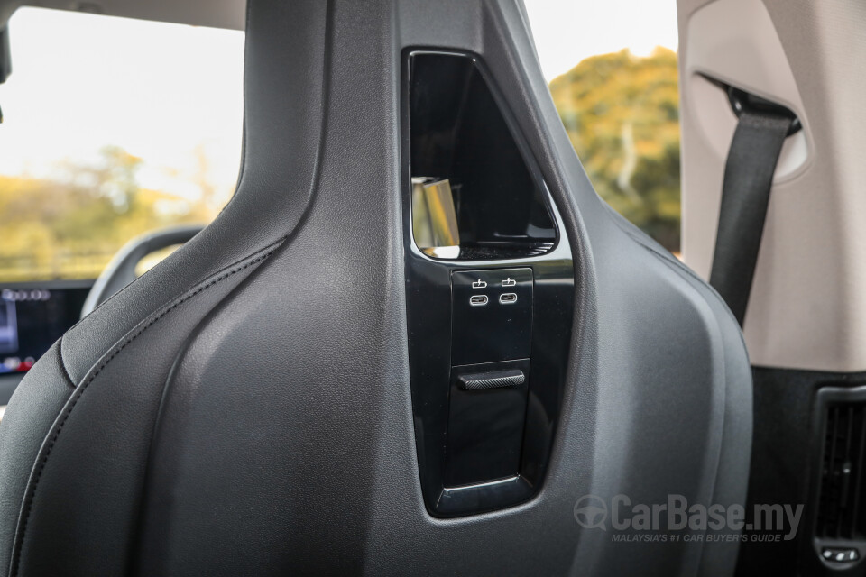 Mazda MX-5 ND (2015) Interior