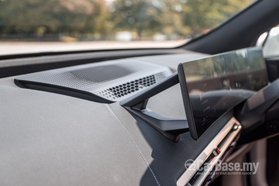 BMW iX I20 (2021) Interior