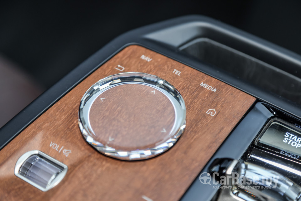 BMW iX I20 (2021) Interior