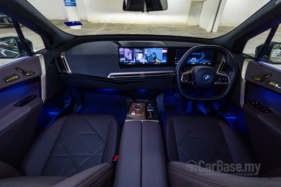 BMW iX I20 (2021) Interior
