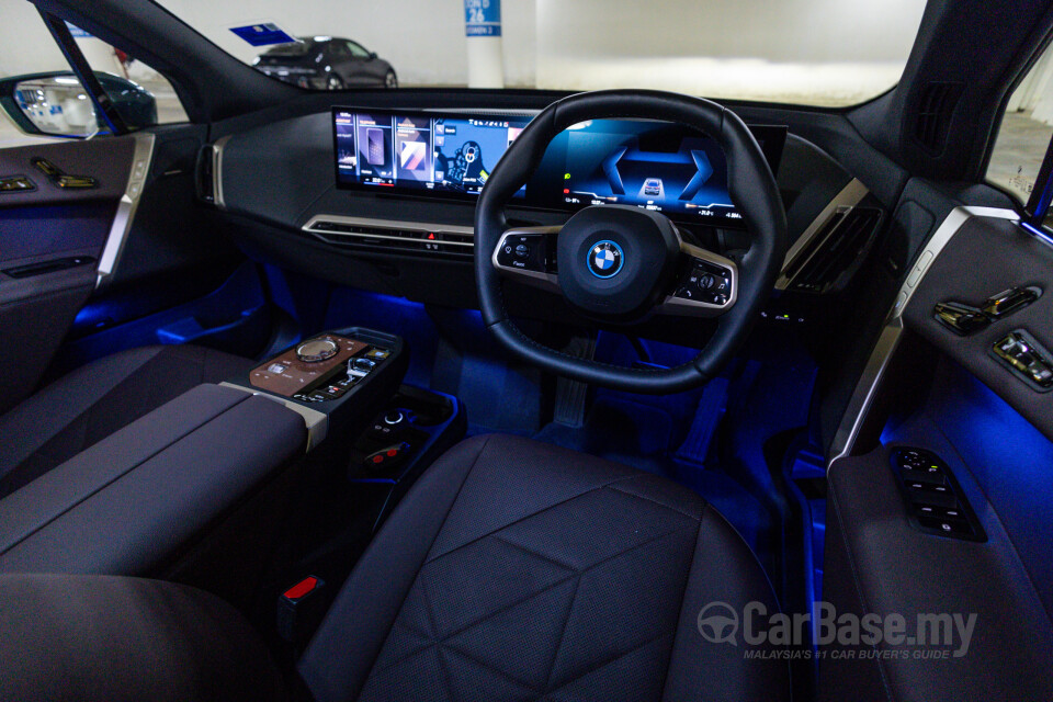 BMW iX I20 (2021) Interior