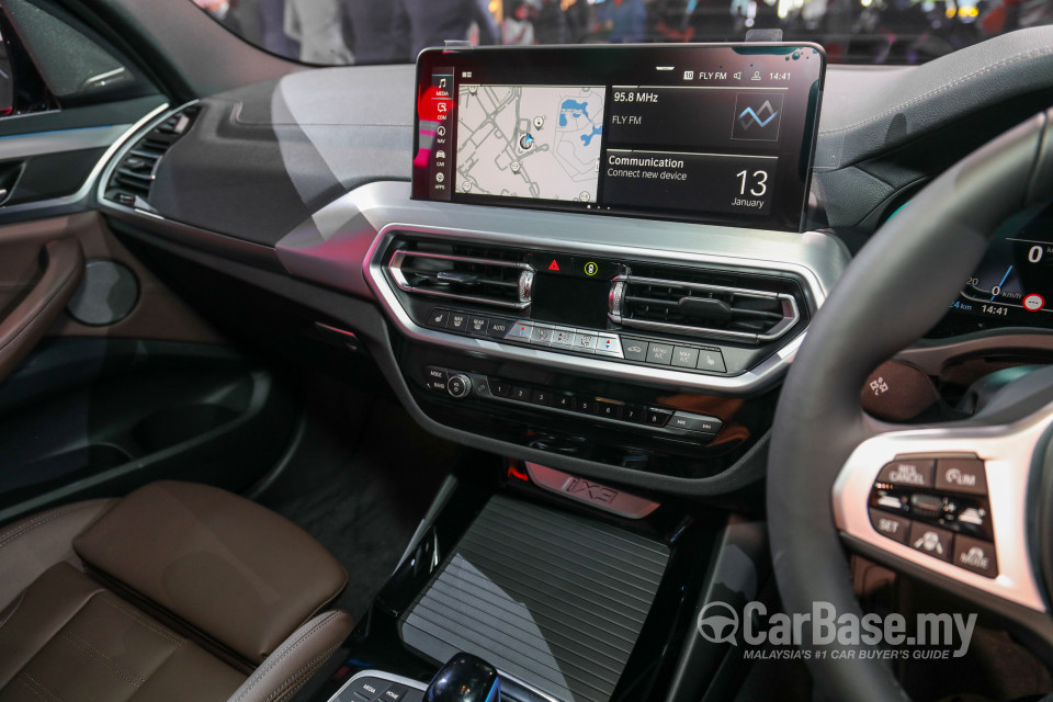 BMW iX3 G08 (2021) Interior