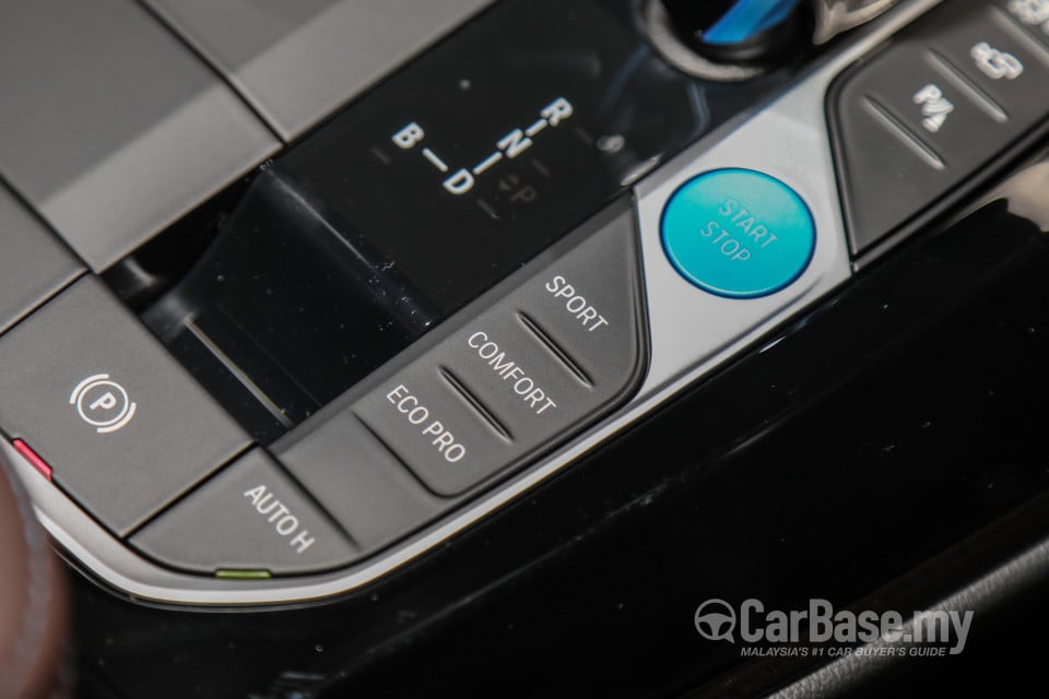 BMW iX3 G08 (2021) Interior
