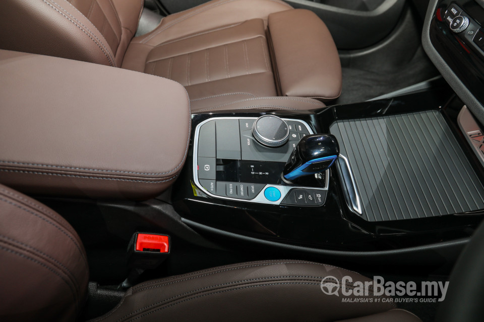BMW iX3 G08 (2021) Interior