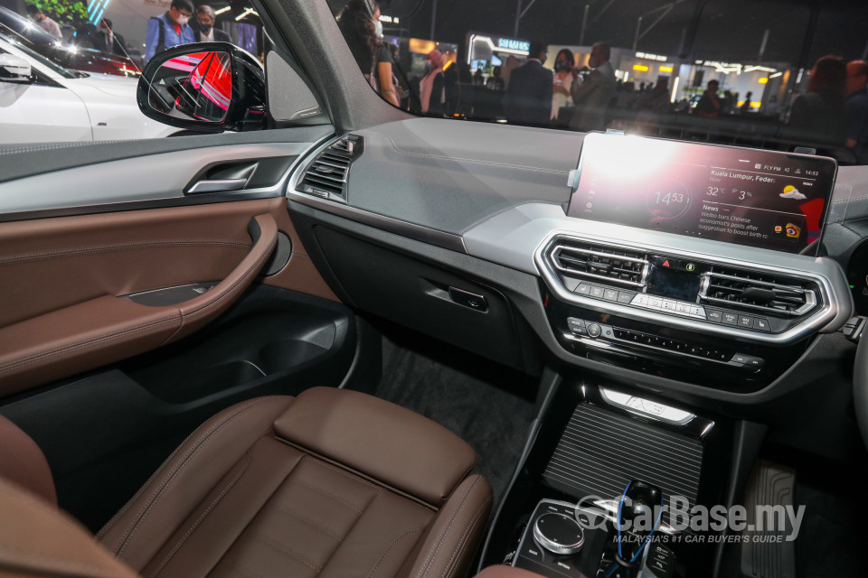 BMW iX3 G08 (2021) Interior