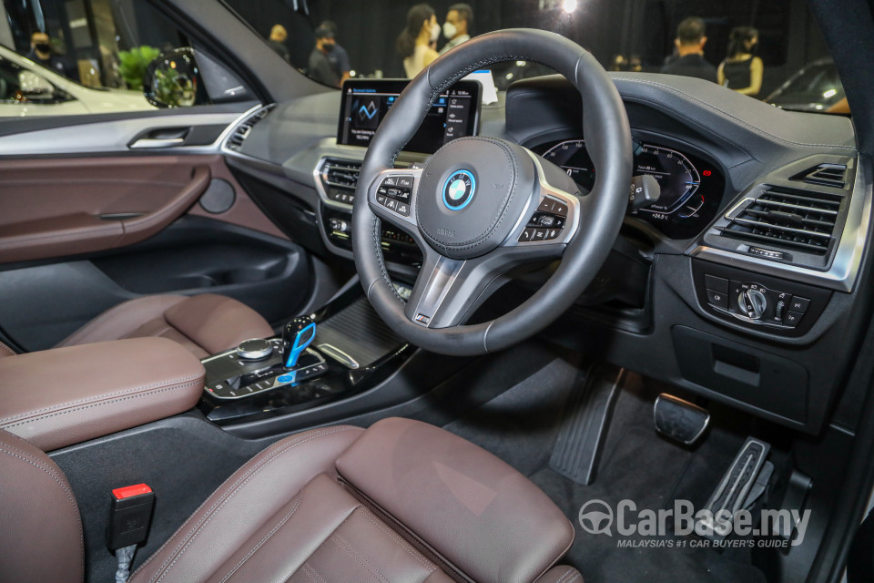 BMW iX3 G08 (2021) Interior
