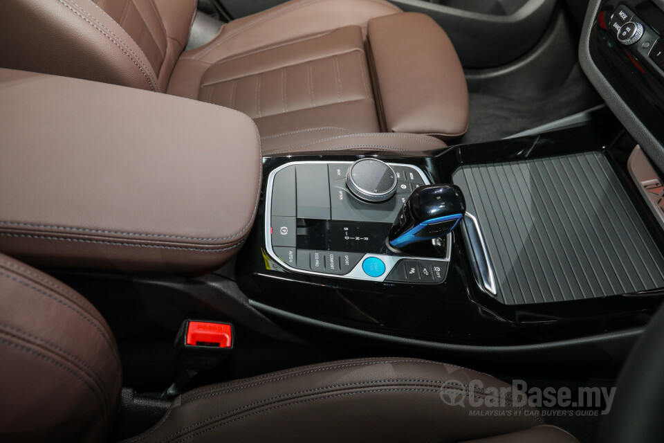 BMW iX3 G08 (2021) Interior
