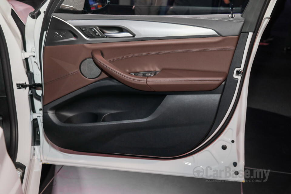 BMW iX3 G08 (2021) Interior