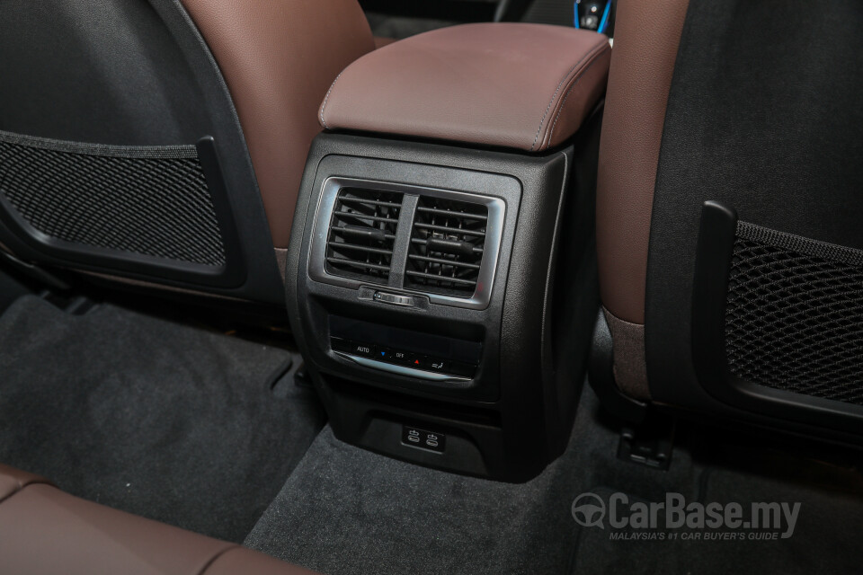 BMW iX3 G08 (2021) Interior