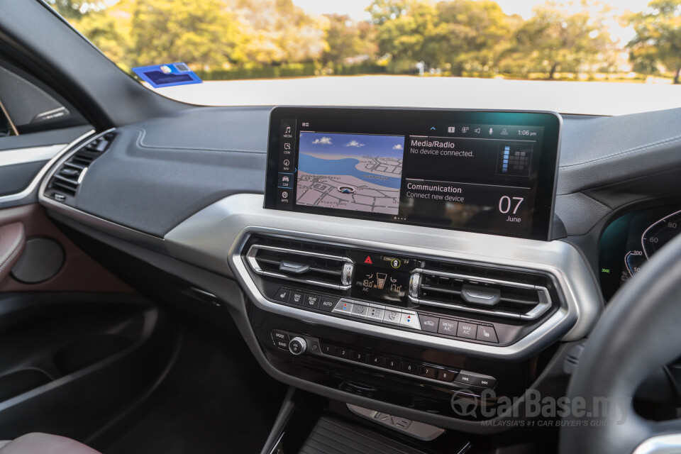 BMW iX3 G08 (2021) Interior