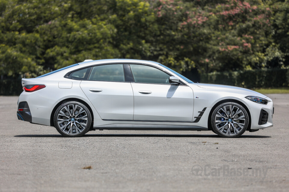 BMW i4 G26 (2022) Exterior