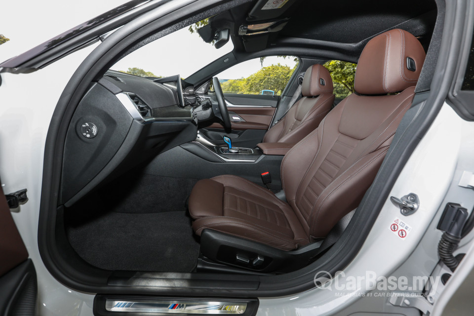 BMW i4 G26 (2022) Interior