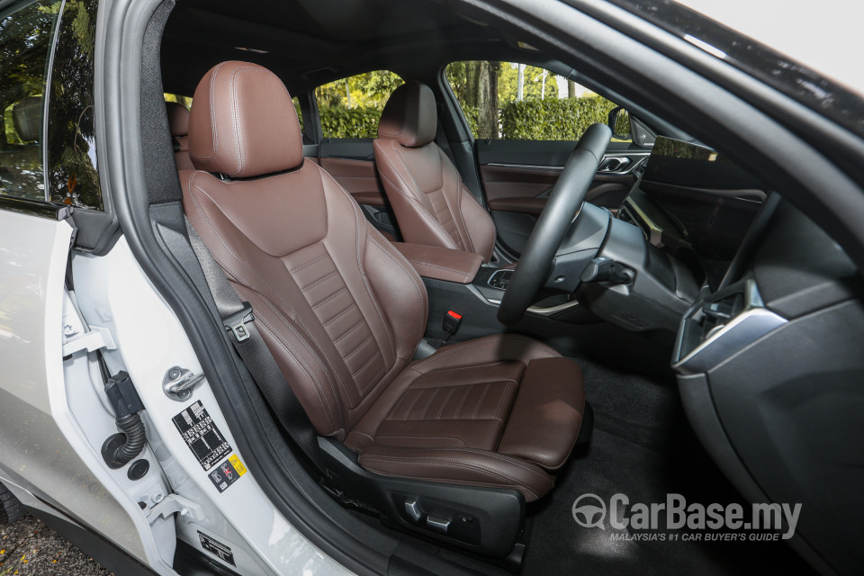 BMW i4 G26 (2022) Interior
