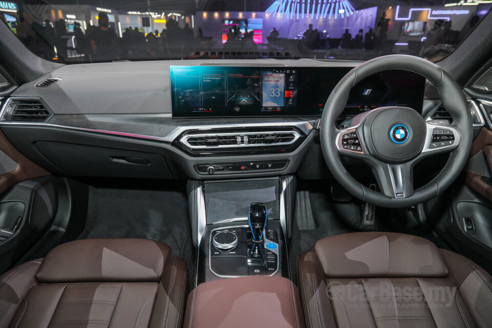 BMW i4 G26 (2022) Interior