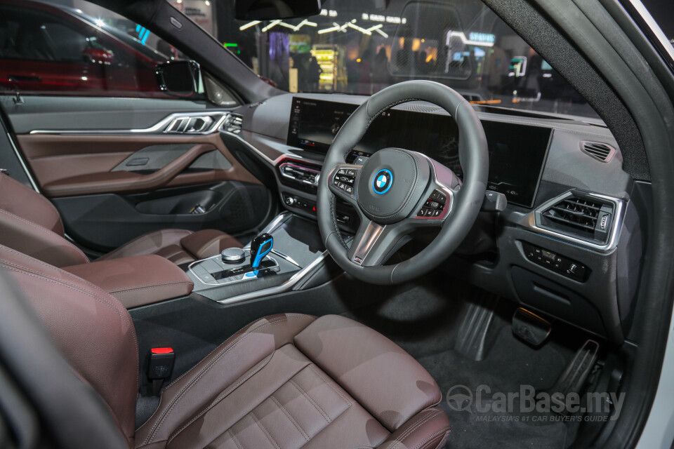 BMW i4 G26 (2022) Interior