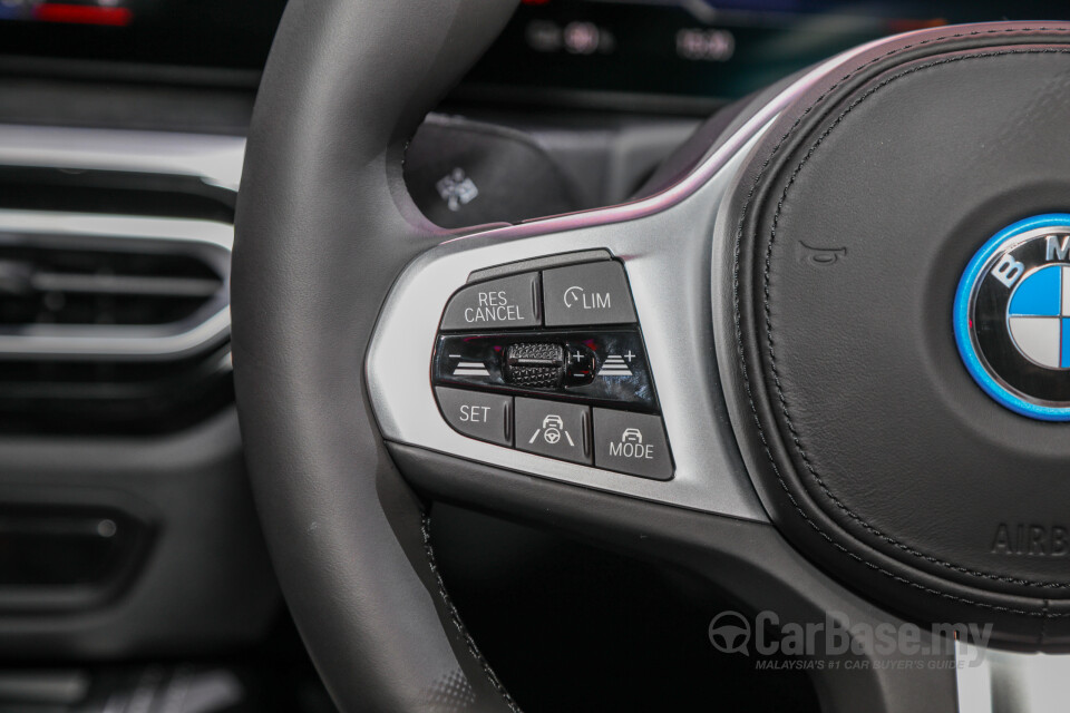 BMW i4 G26 (2022) Interior