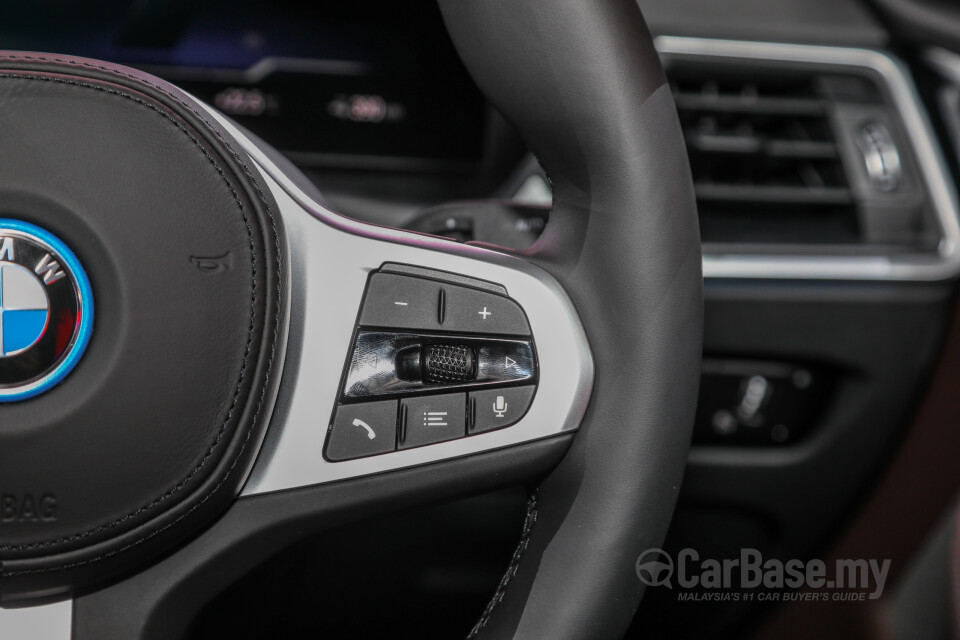 BMW i4 G26 (2022) Interior
