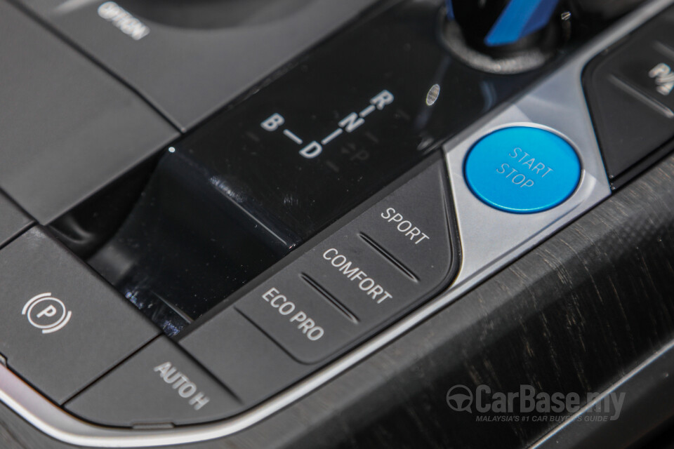 BMW i4 G26 (2022) Interior