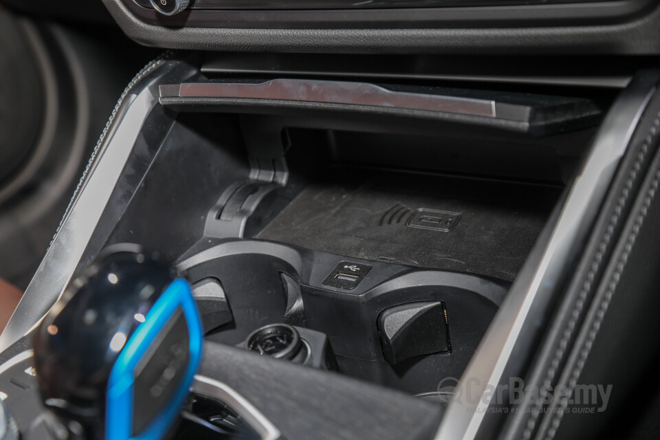 BMW i4 G26 (2022) Interior