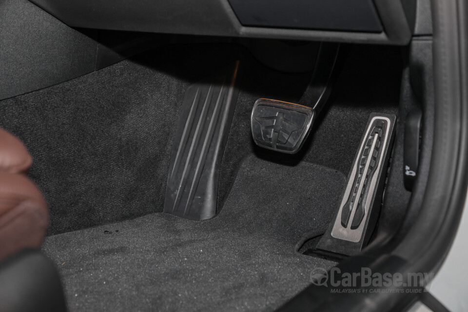 BMW i4 G26 (2022) Interior