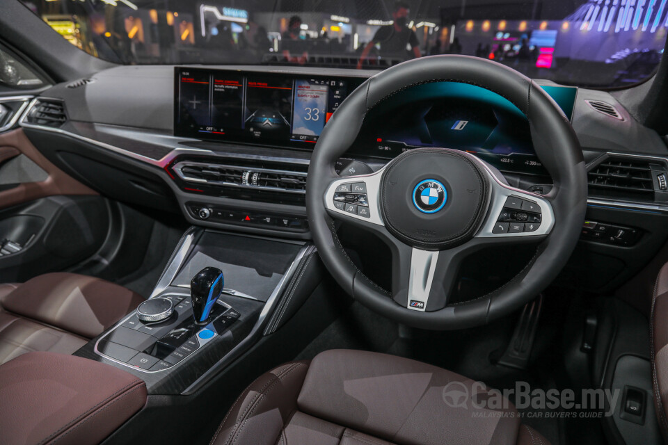 BMW i4 G26 (2022) Interior