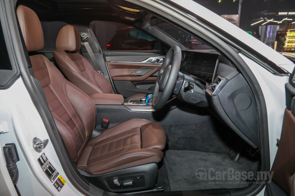BMW i4 G26 (2022) Interior