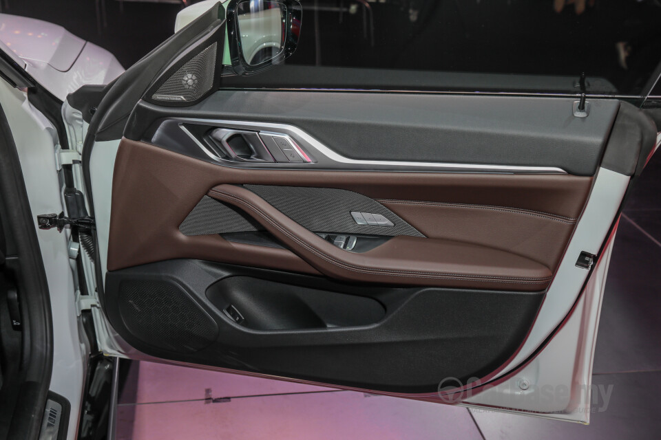 BMW i4 G26 (2022) Interior