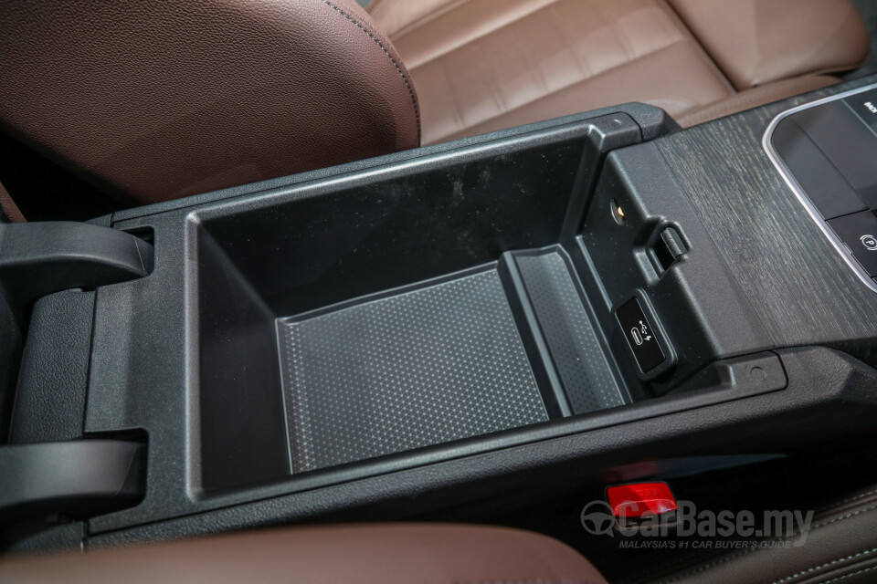 BMW i4 G26 (2022) Interior