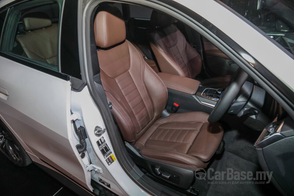 BMW i4 G26 (2022) Interior