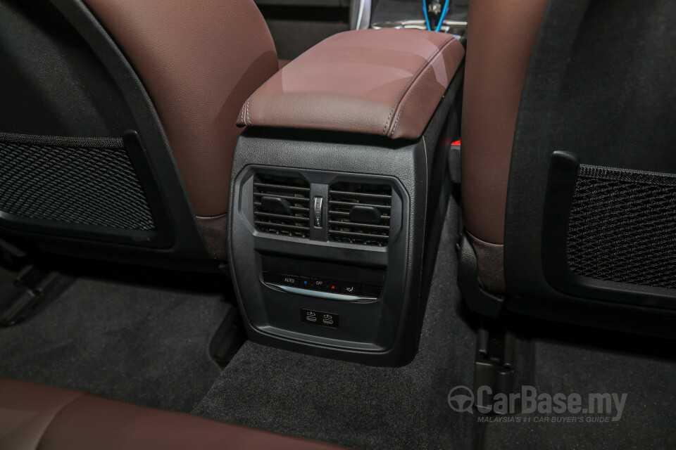 BMW i4 G26 (2022) Interior